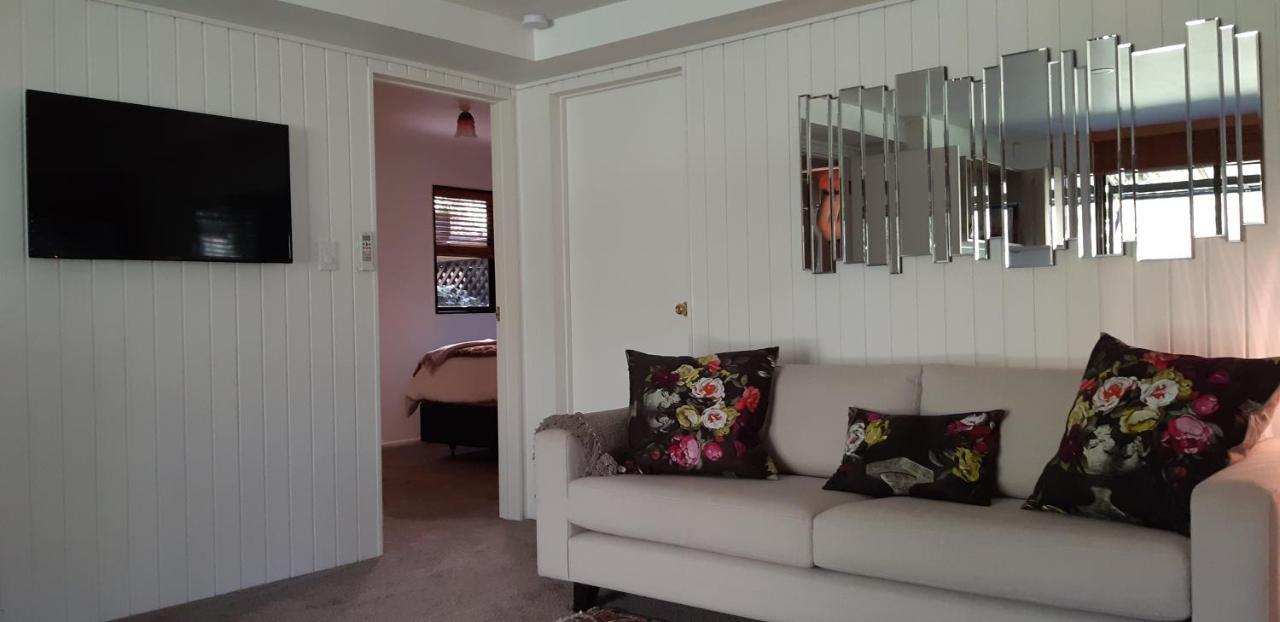Bed and Breakfast Sequoia Steps à New Plymouth Extérieur photo